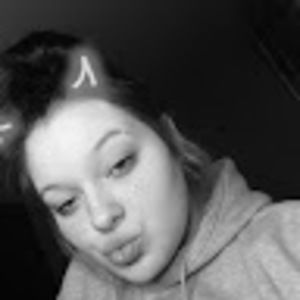 Meet your Posher, Chloe